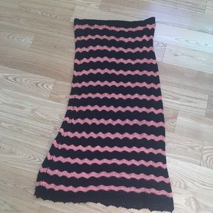 Young essence knitted long stripes skirt. Size XL